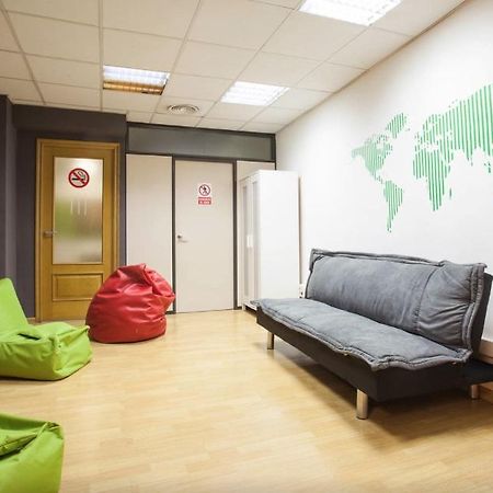 Holidaysbcn Hostel บาร์เซโลนา ภายนอก รูปภาพ